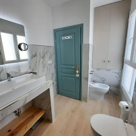 Lacamihome Ментона